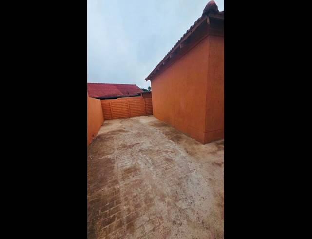 2 BEDROOM PROPERTY TO RENT IN OLIFANTSFONTEIN